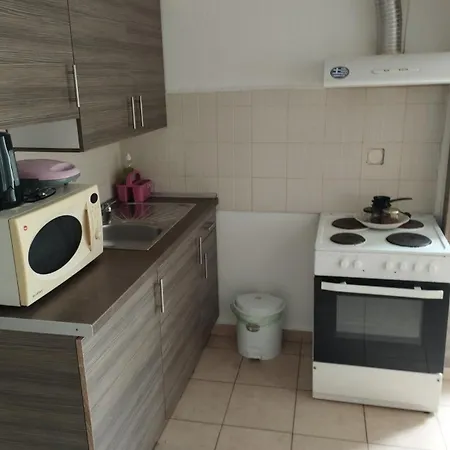 Aparthotel Eleni Nea Skioni